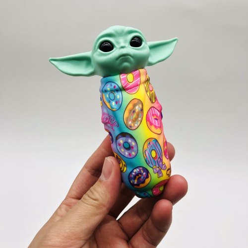 4.5" PIPE EN SILICONE IMPRIMÉ À L'EAU - BÉBÉ GROGU