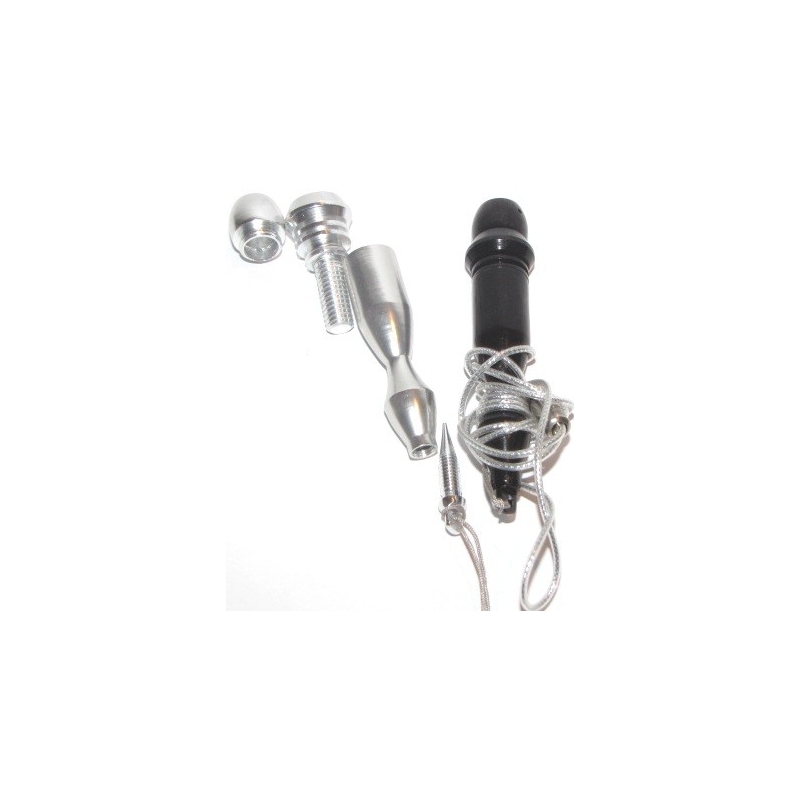 Pipe en métal avec collier